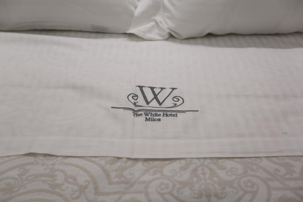 The White Suites Adamantas  Bagian luar foto