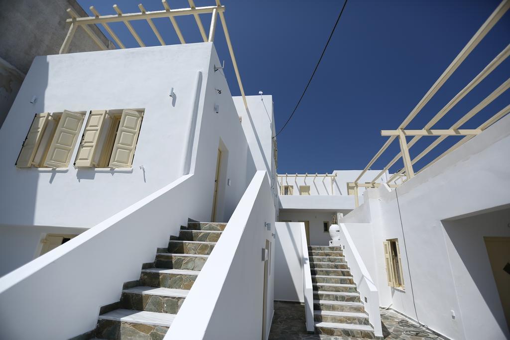 The White Suites Adamantas  Bagian luar foto
