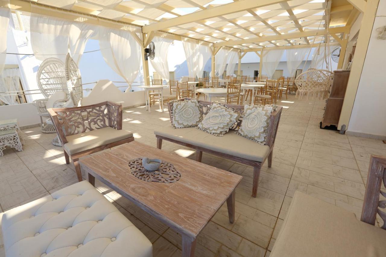 The White Suites Adamantas  Bagian luar foto