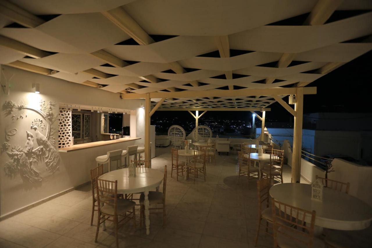 The White Suites Adamantas  Bagian luar foto