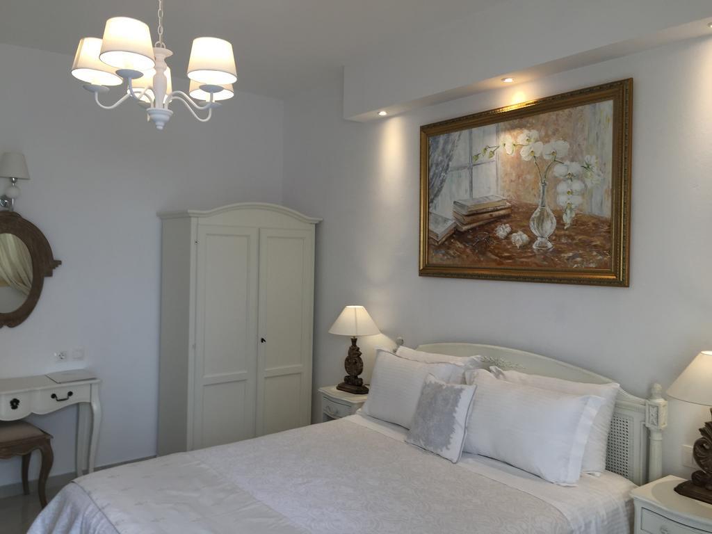 The White Suites Adamantas  Bagian luar foto