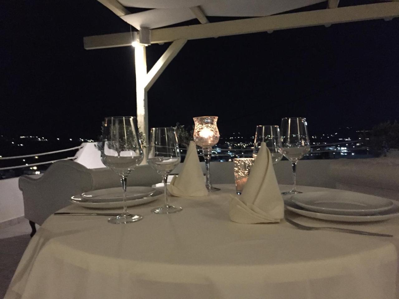 The White Suites Adamantas  Bagian luar foto